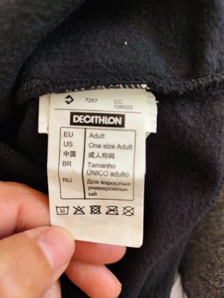 Ropa de nieve térmica oscura