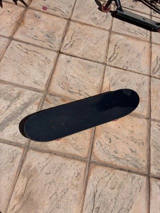 Monopatín Avigo con diseño