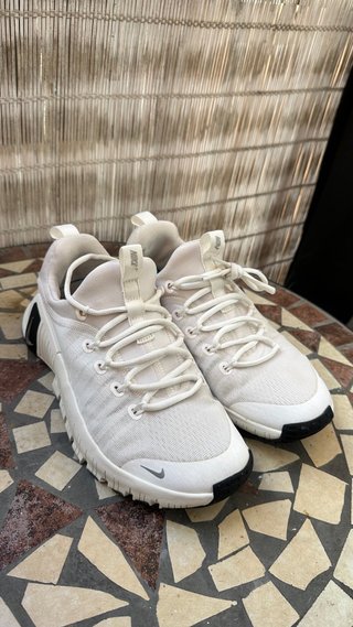 Zapatillas Nike Metcon Blancas y Negras