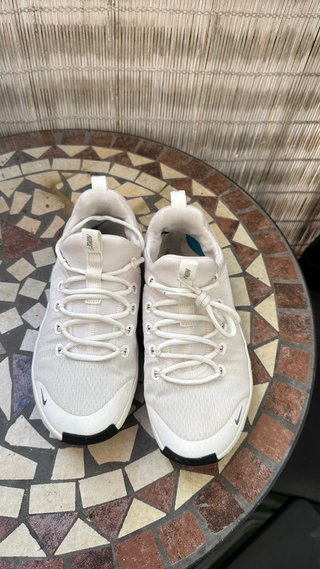 Zapatillas Nike Metcon Blancas y Negras