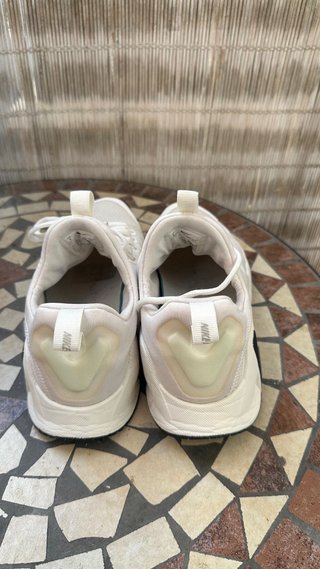 Zapatillas Nike Metcon Blancas y Negras