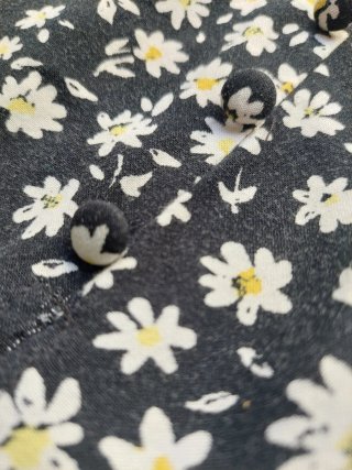 Falda H&M floral midi con abertura