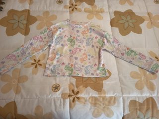 Lote sudadera reno y 2 camisetas unicornio