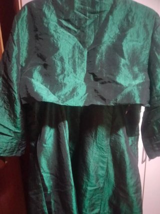 Vestido de fiesta verde con chaqueta
