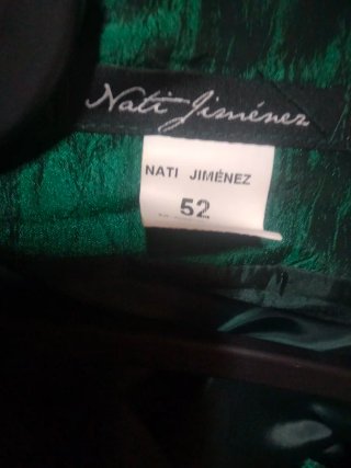 Vestido de fiesta verde con chaqueta