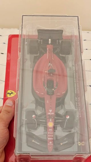 Ferrari F1-75 Charles Leclerc 2022 1:24