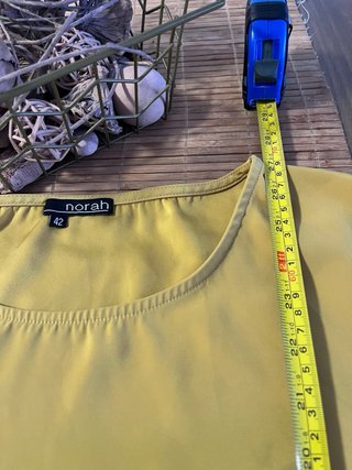 Blusa Norah manga 3/4 color mostaza Talla 42
