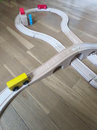 Tren de madera IKEA