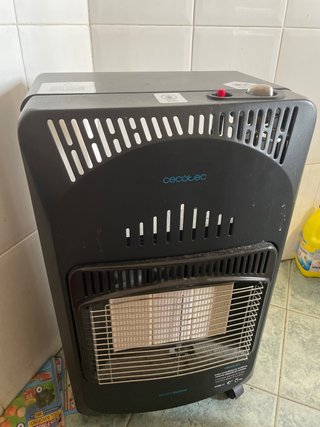 Estufa Gas Cecotec 4200W Negra con regulador