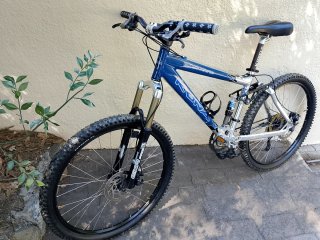 Bicicleta Kona Dawg Matic Full Suspension