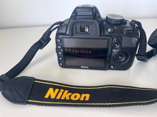 Nikon D3100 réflex digital  objetivo original