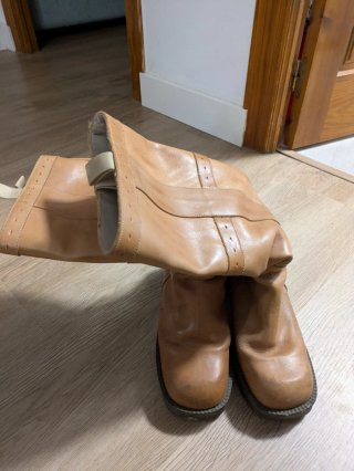Botas de piel marrones