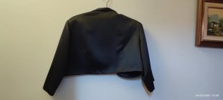 Bolero negro elegante
