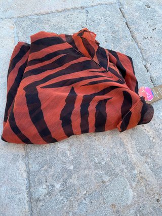 Bufanda Accessorize Naranja y Negra Rayas