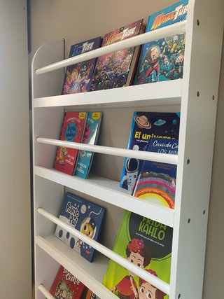 Librería Infantil Montessori Blanca