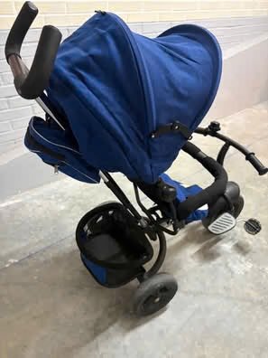 Triciclo de paseo azul