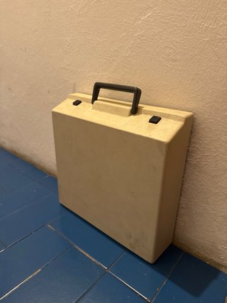 Máquina de escribir Olympia Traveller de Luxe S