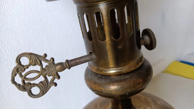 Quinqué Vintage Estiluz 50cm Latón