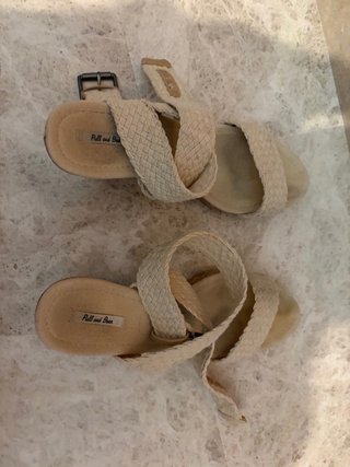 Cuñas de verano beige