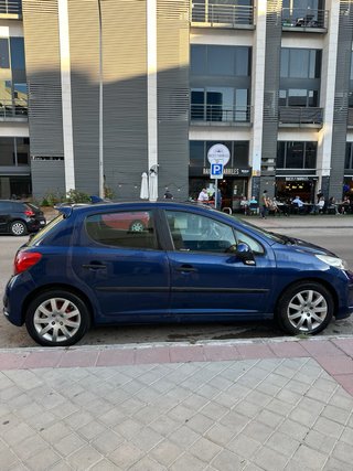 Peugeot 207 2009
