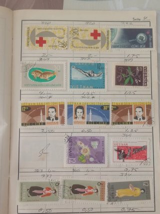 Lote 101 Sellos Vietnam época guerra..