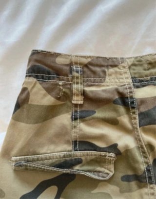 Pantalones camuflaje Bershka Talla 34