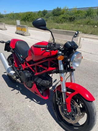 Ducati Monster 695
