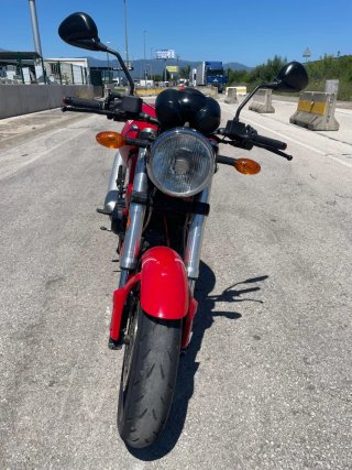 Ducati Monster 695