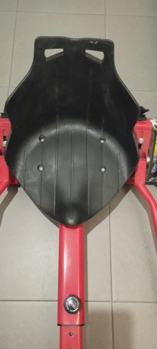 Hoverboard con asiento y ruedas