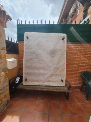 Base tapizada beige y marrón flex