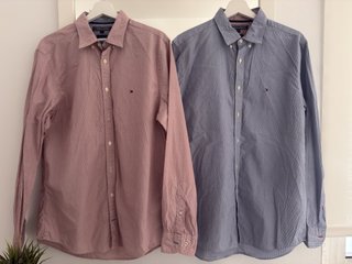 Lote de 2 camisas y 2 vaqueros Tommy Hilfiger