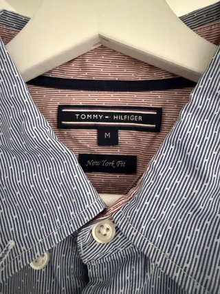 Lote de 2 camisas y 2 vaqueros Tommy Hilfiger