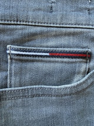 Lote de 2 camisas y 2 vaqueros Tommy Hilfiger