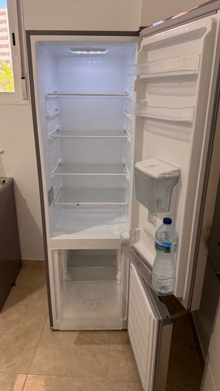 Frigorífico Combi Comfee Inox Dispensador