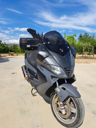 Gilera Nexus 500 Maxi Scooter