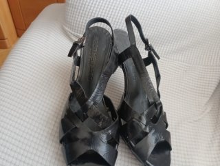 Sandalias Paco Herrero charol negro talla 41