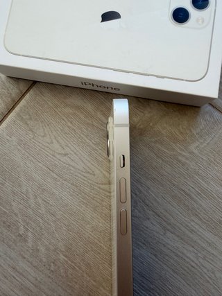 iPhone 13 128GB + 7 fundas regalo (con caja+cable)