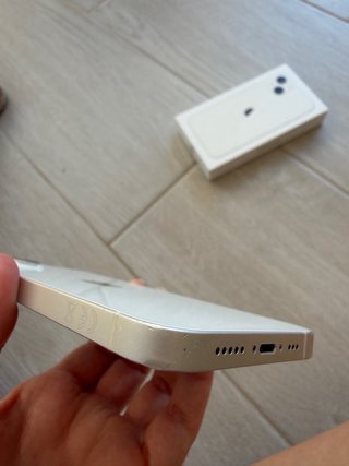 iPhone 13 128GB + 7 fundas regalo (con caja+cable)