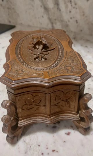 Caja antigua madera