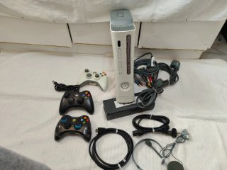 Consola Xbox 360 y Accesorios