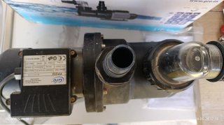 Bomba de piscina GRE autocebante