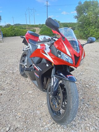 Honda CBR 600rr 2009 Roja y Blanca