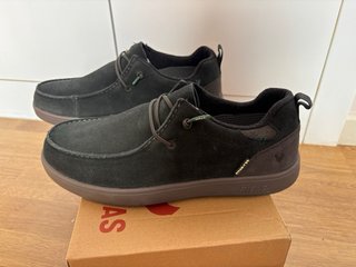 Zapatos Pitas Negro/Gris