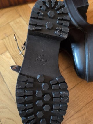 Botines plataforma negros con hebillas