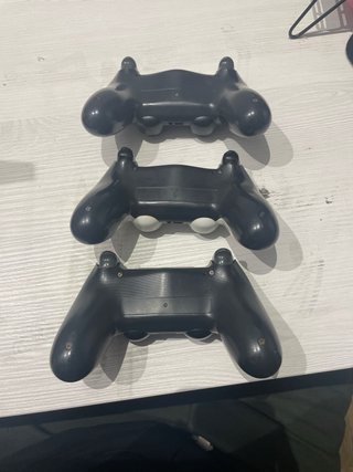 PS4 Blanca + 3 Mandos y 3 Juegos