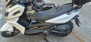 Kymco Maxi Scooter Blanca y Negra