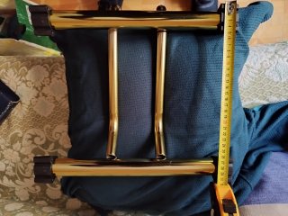 Soporte para bicicleta dorado