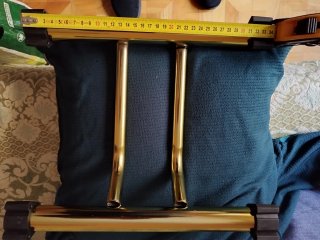 Soporte para bicicleta dorado