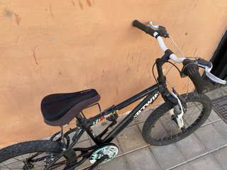 Bicicleta infantil B'TWIN 20 con suspensión