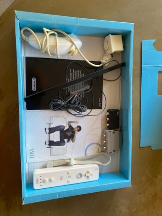 Nintendo Wii + Wii Sports